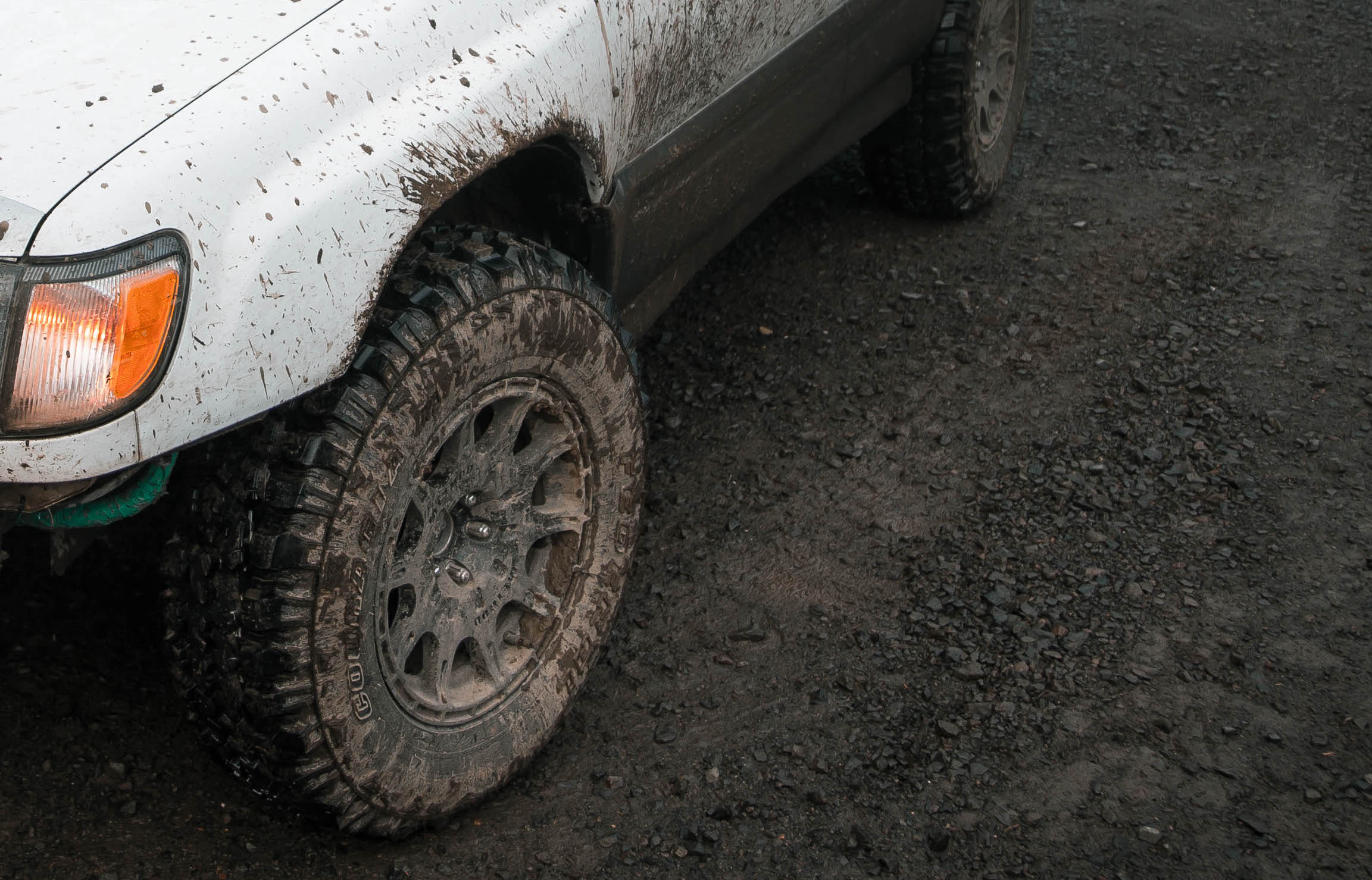 Method MR502 wheels on lifted Subaru Forester with mud tires